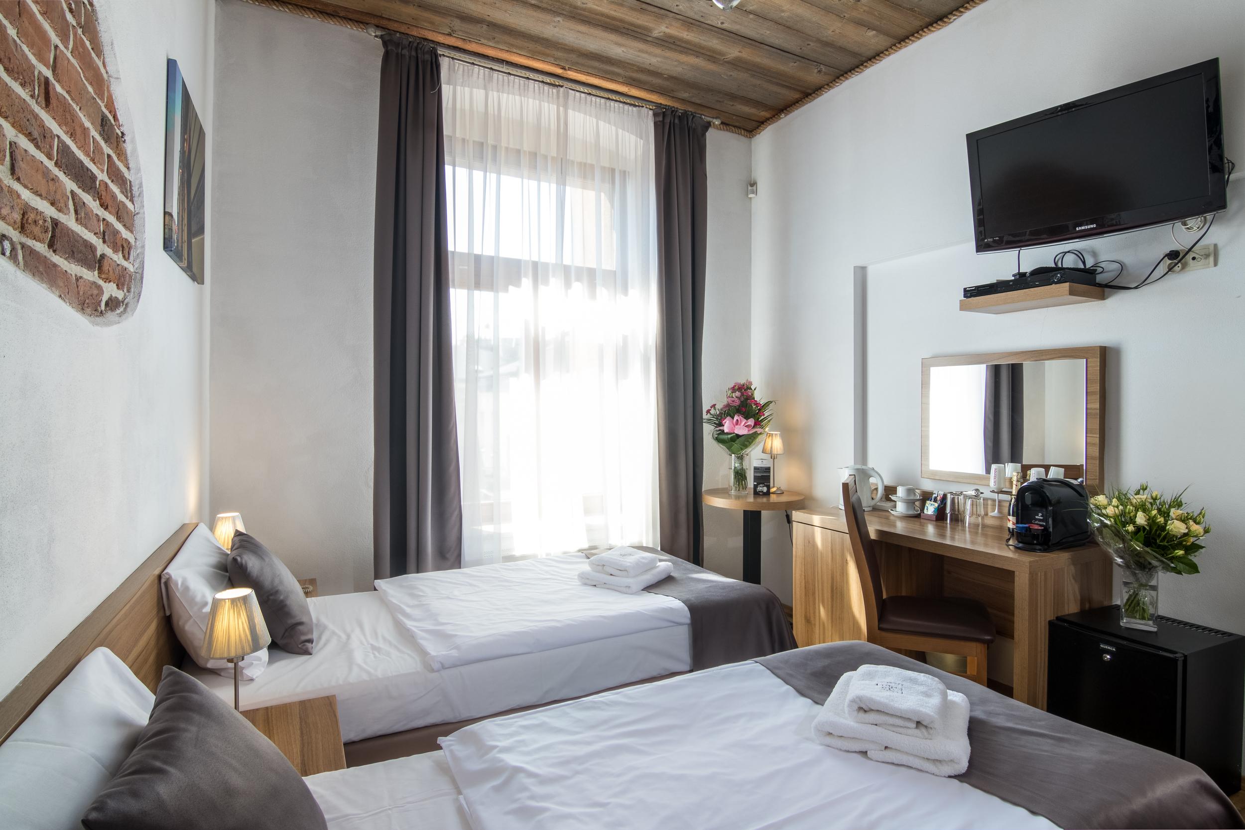 Aparthotel Pergamin Краков Экстерьер фото