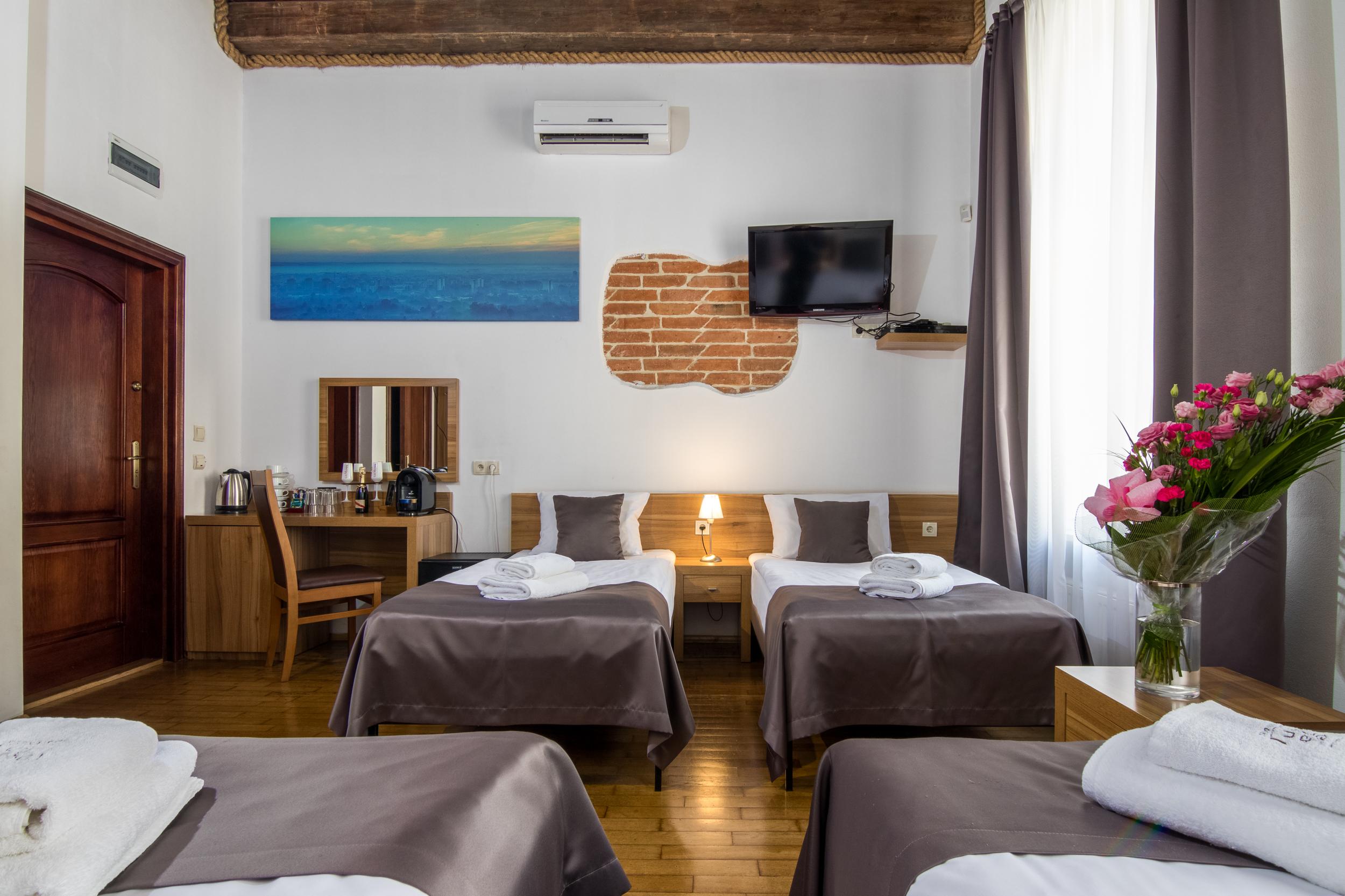 Aparthotel Pergamin Краков Экстерьер фото