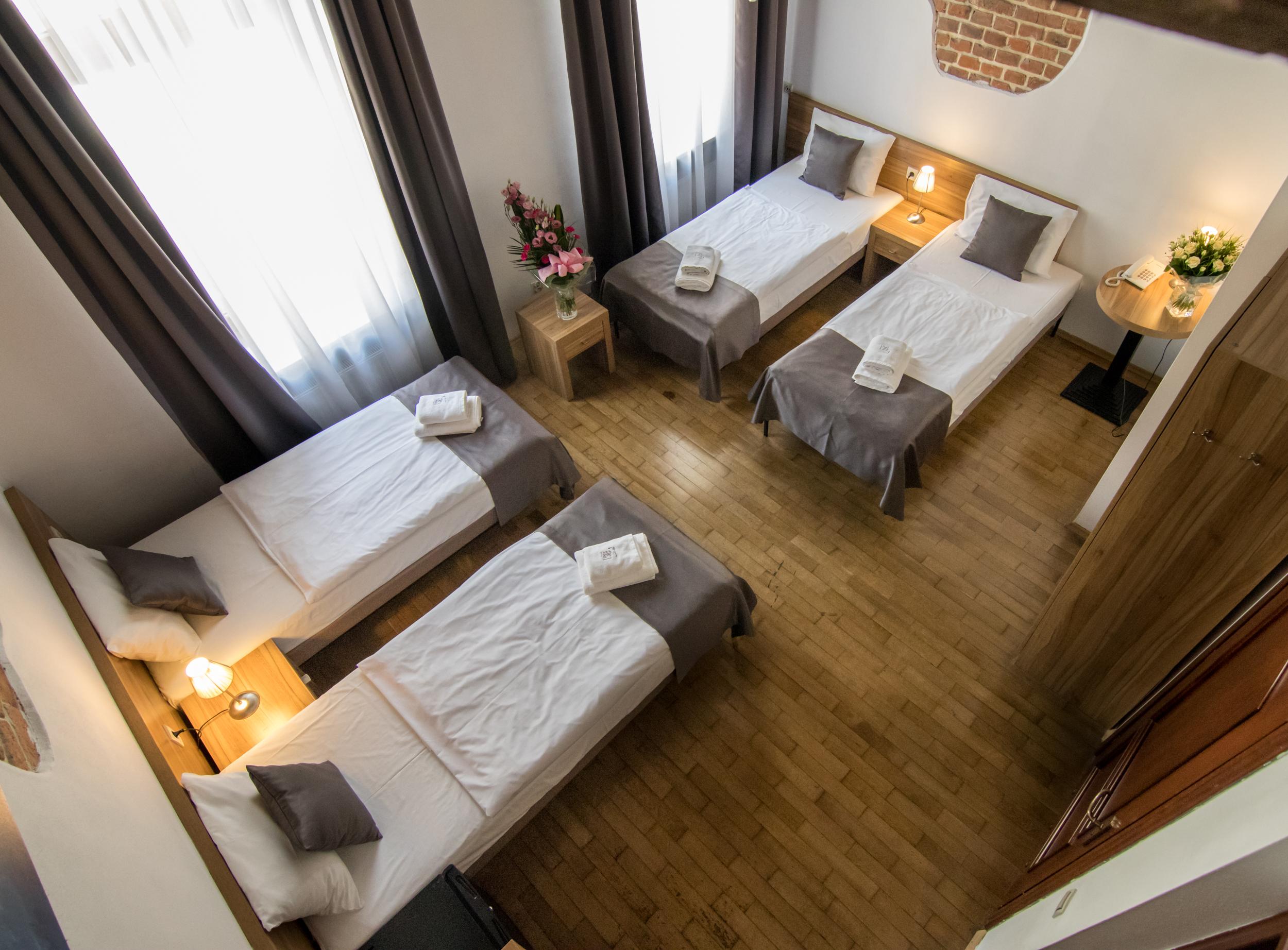 Aparthotel Pergamin Краков Экстерьер фото