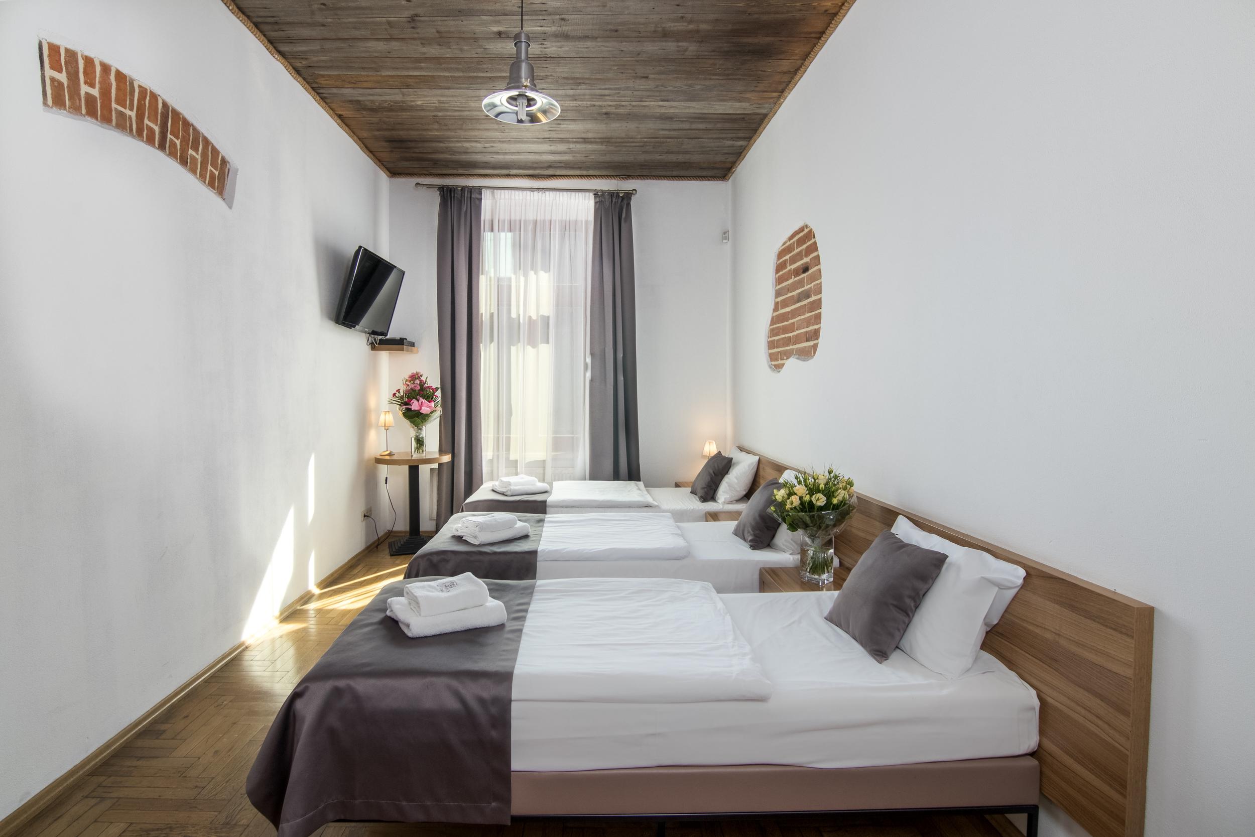 Aparthotel Pergamin Краков Экстерьер фото