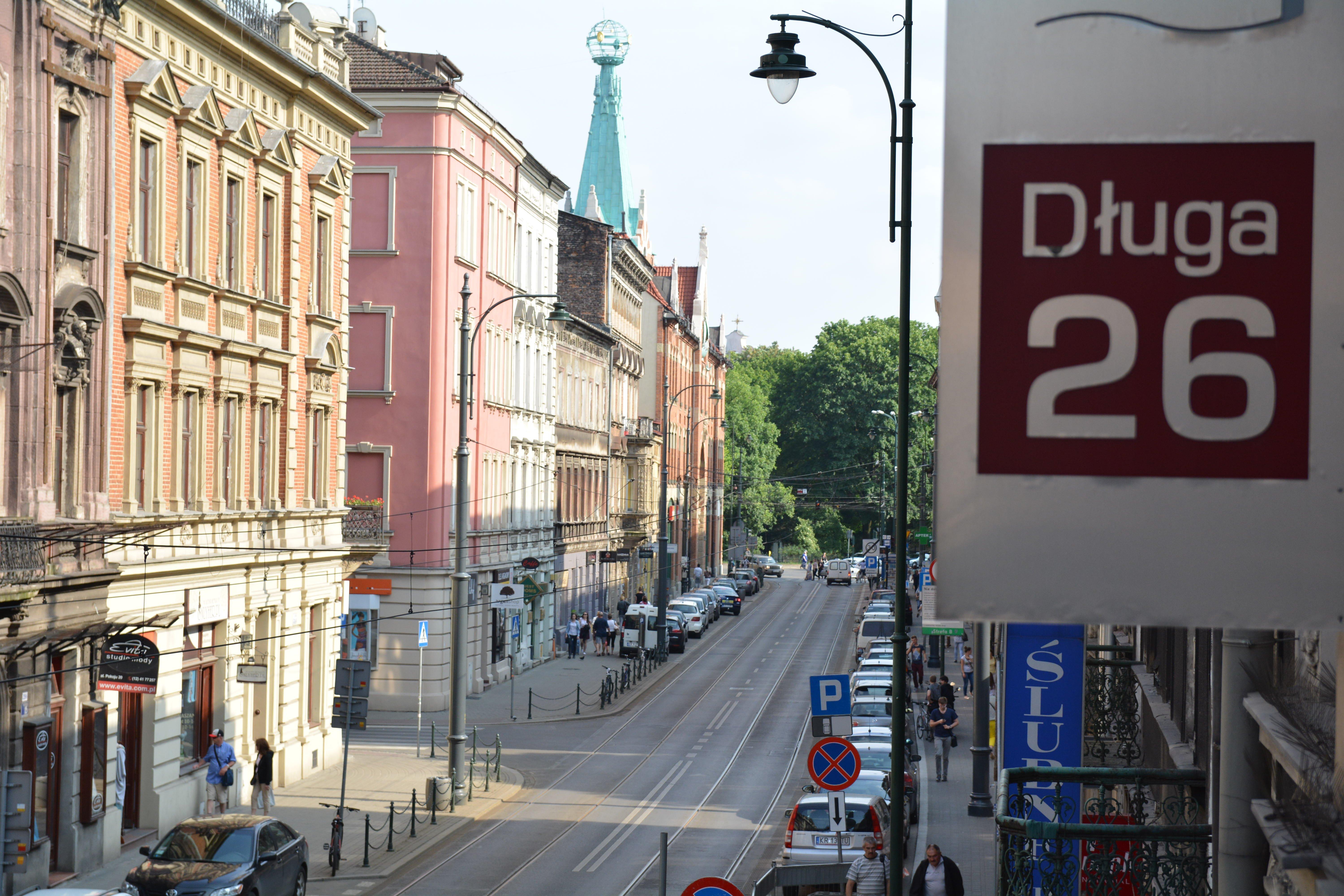Aparthotel Pergamin Краков Экстерьер фото