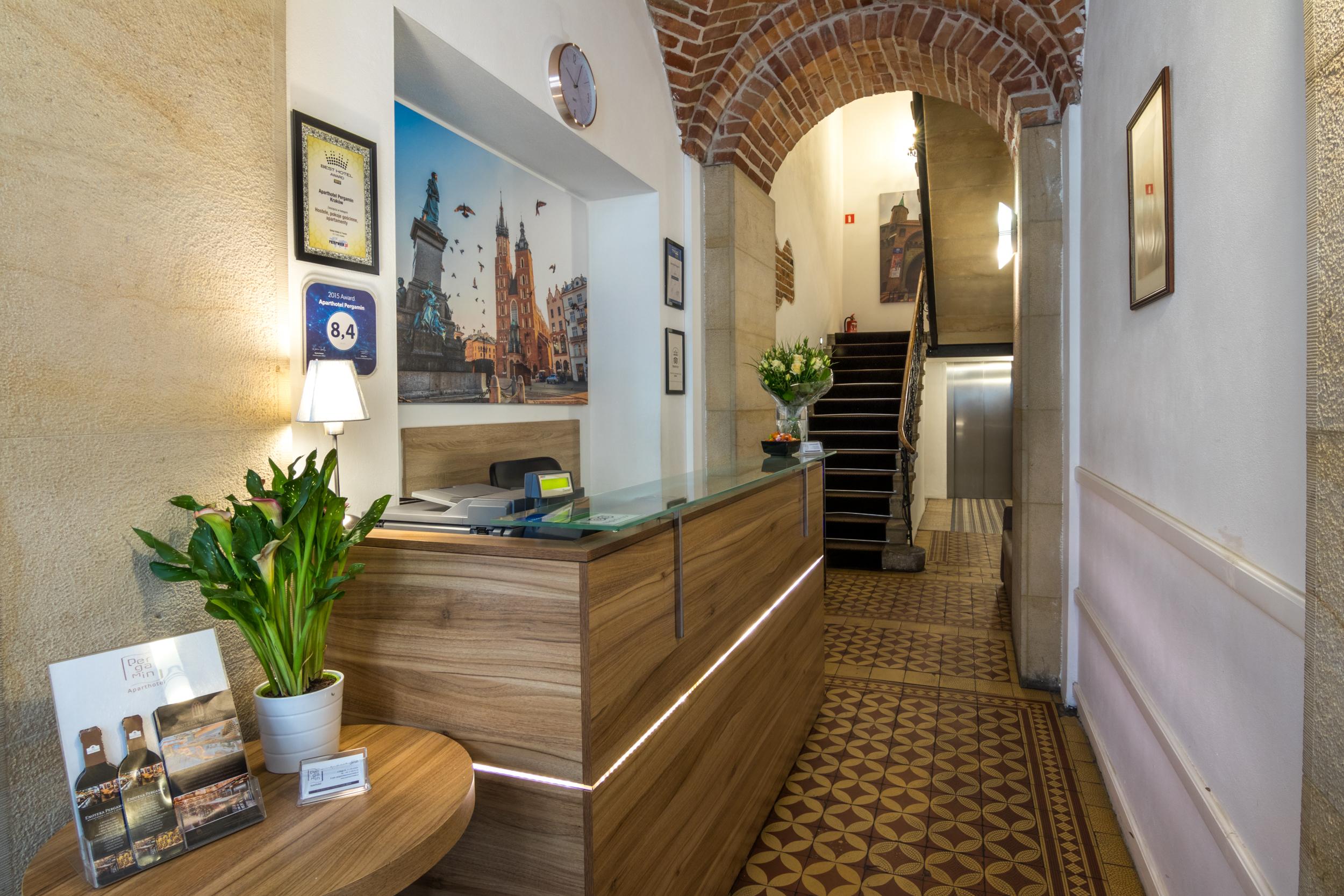 Aparthotel Pergamin Краков Экстерьер фото