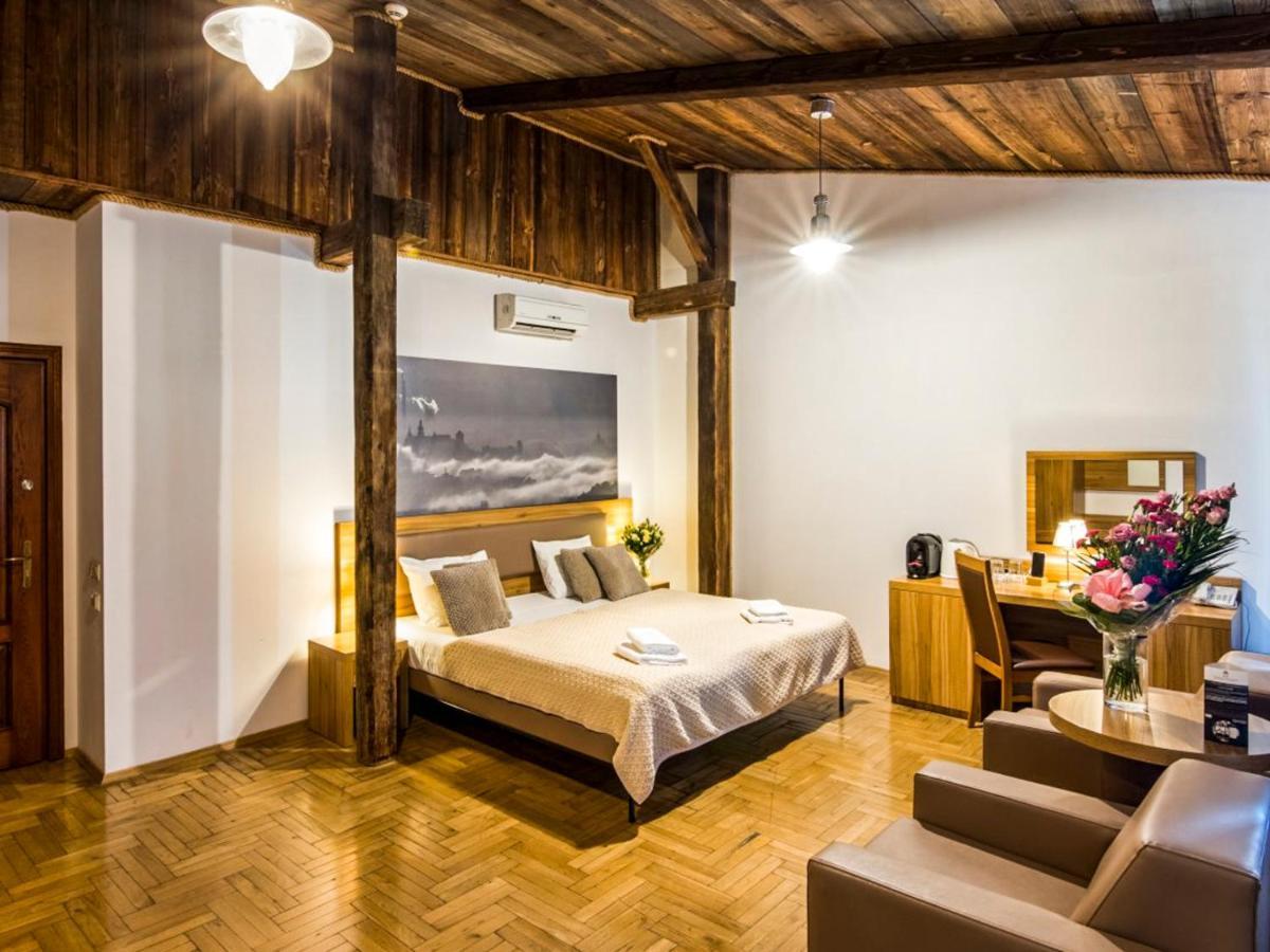 Aparthotel Pergamin Краков Экстерьер фото