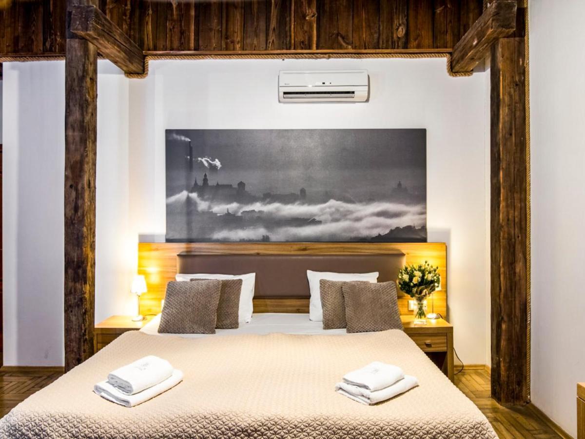 Aparthotel Pergamin Краков Экстерьер фото