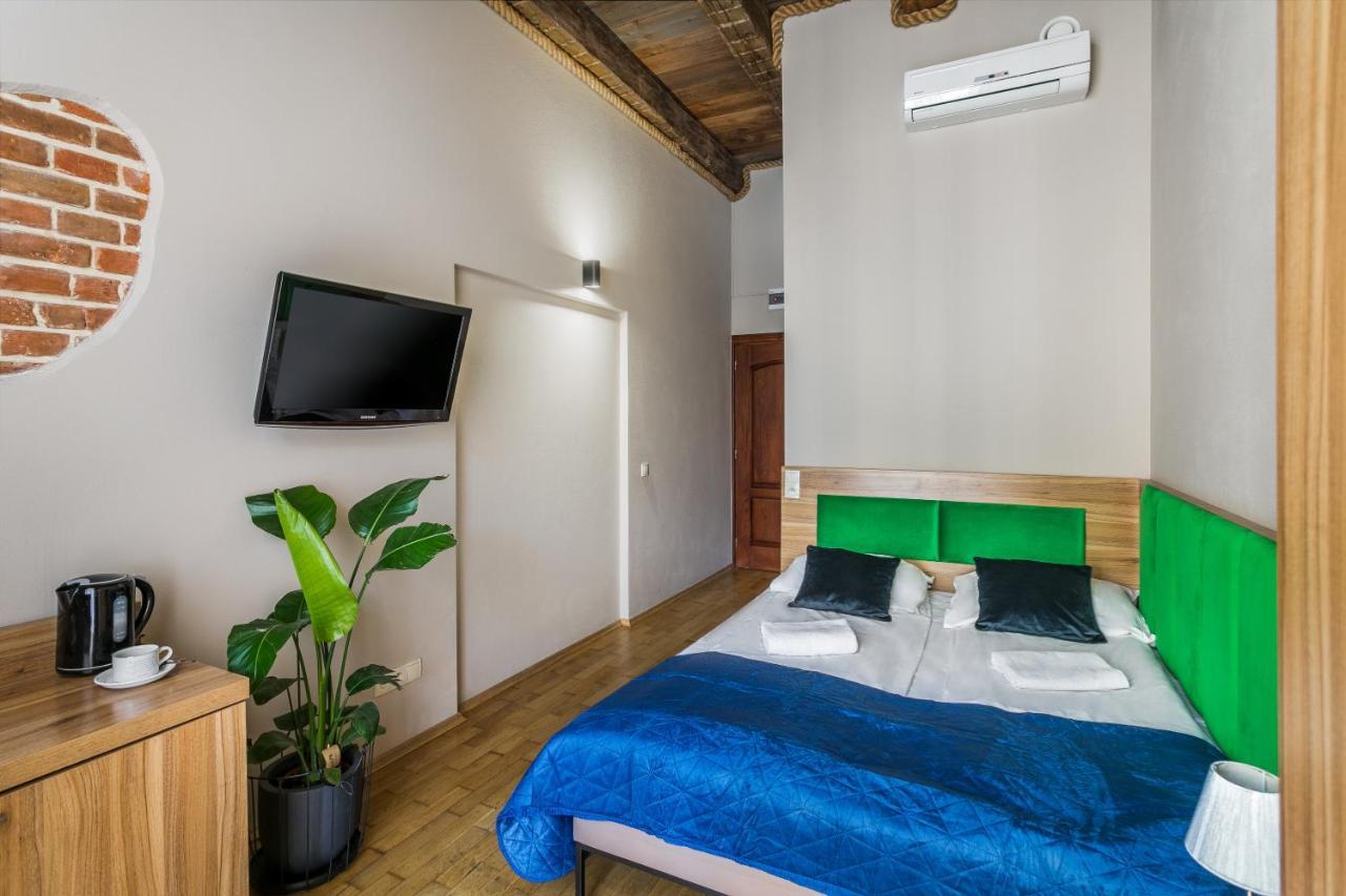 Aparthotel Pergamin Краков Экстерьер фото