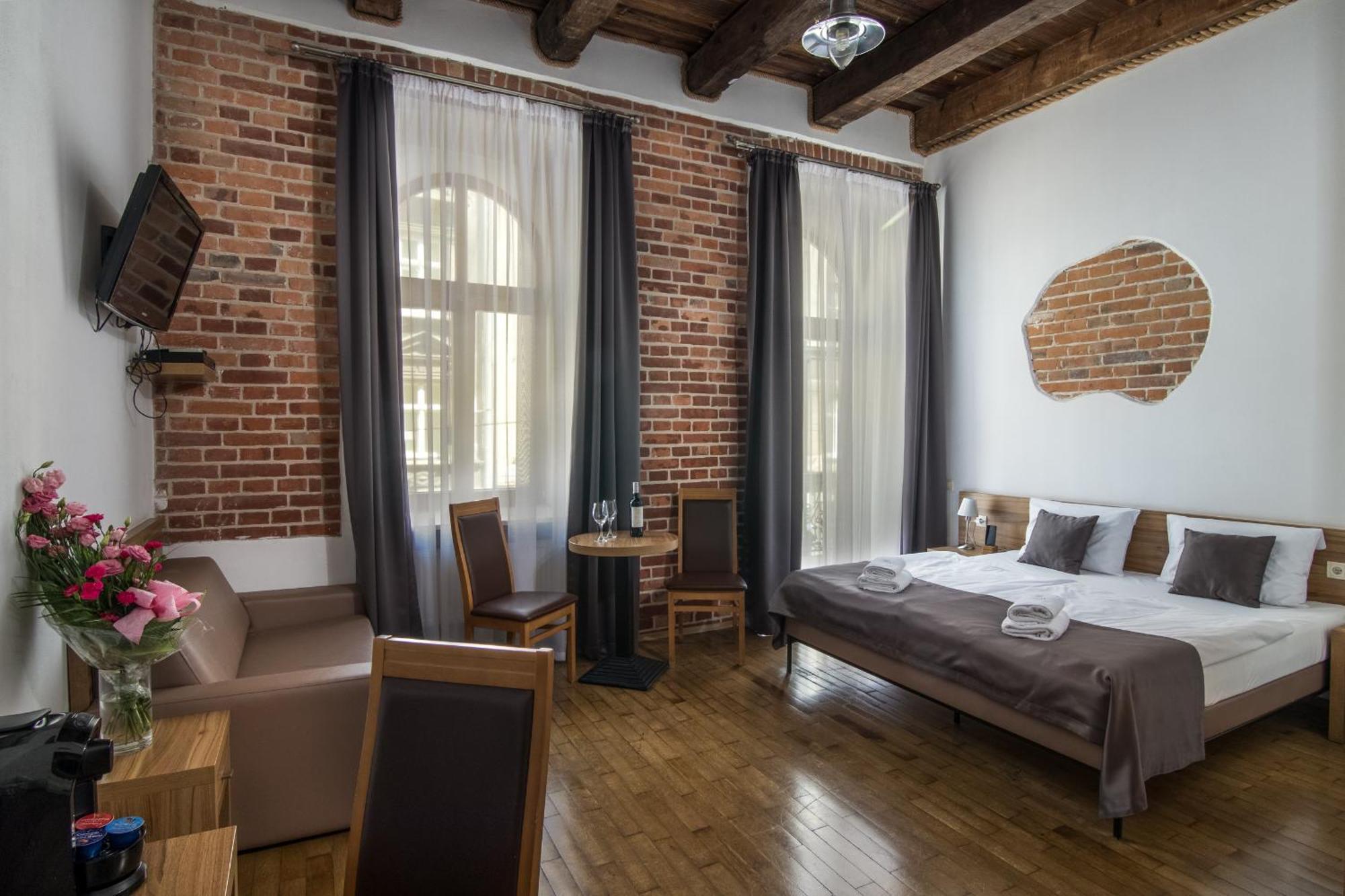 Aparthotel Pergamin Краков Экстерьер фото