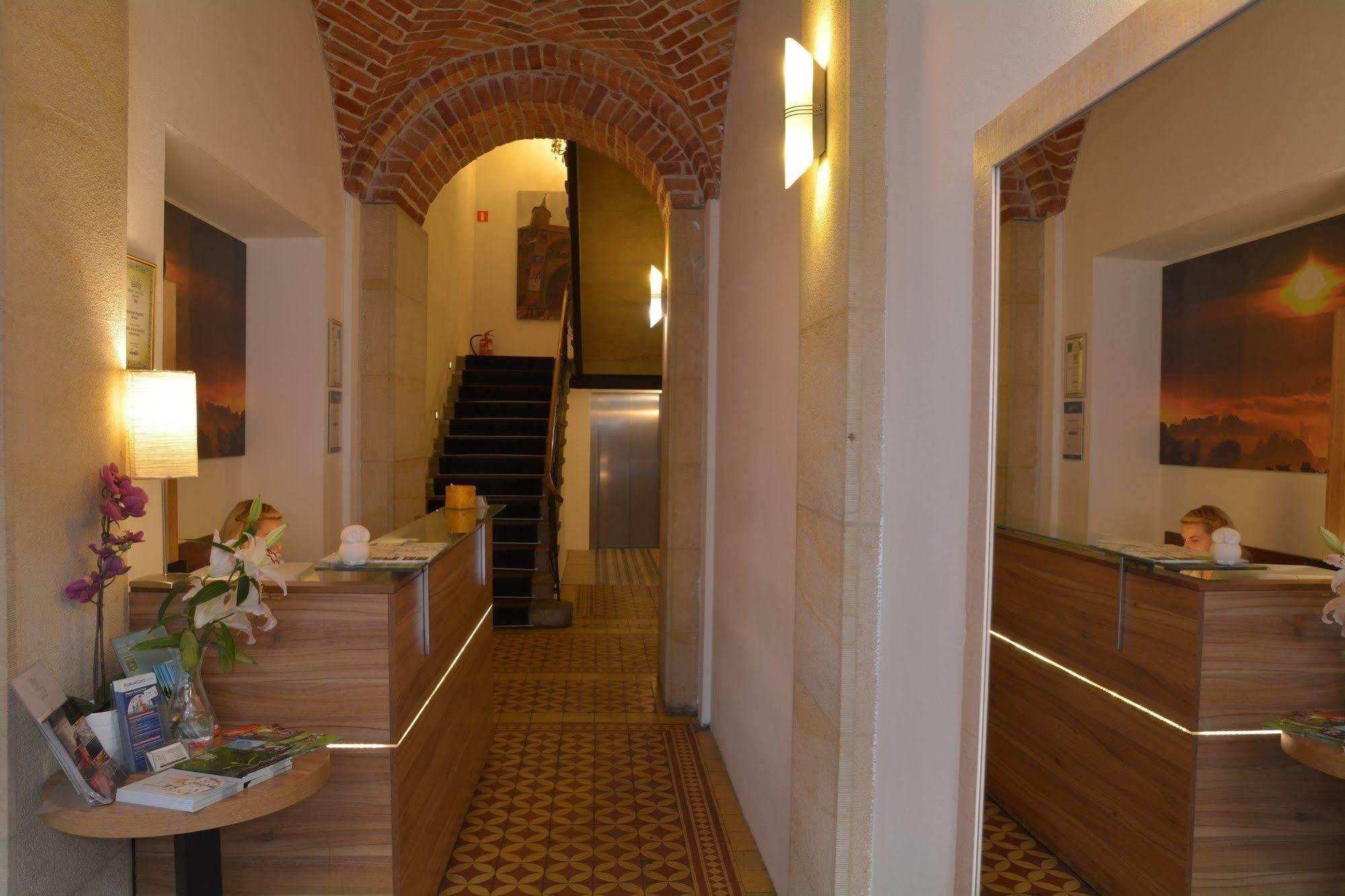 Aparthotel Pergamin Краков Экстерьер фото
