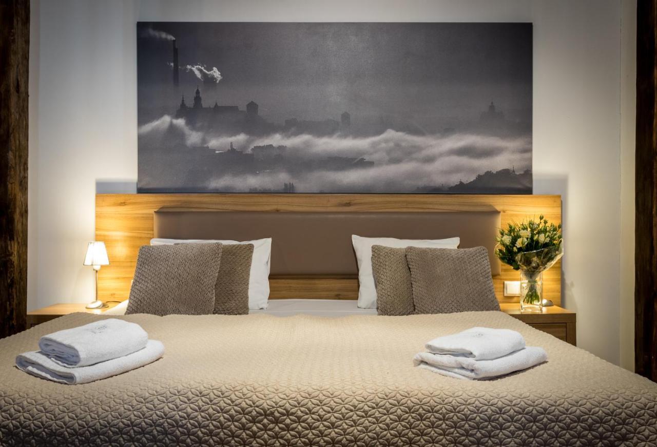Aparthotel Pergamin Краков Экстерьер фото